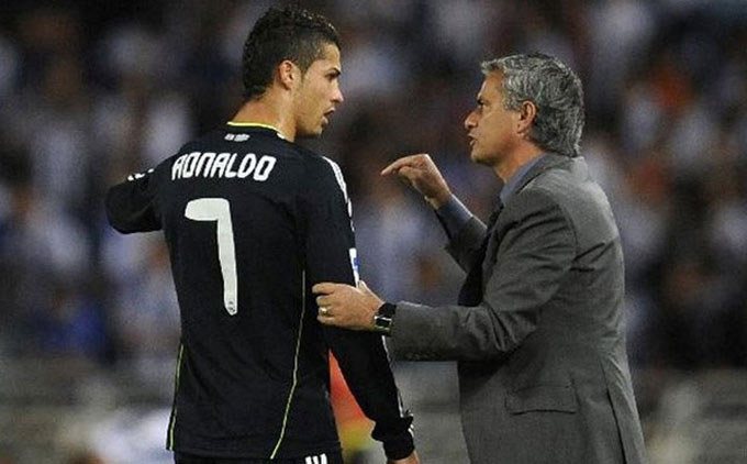 Ronaldo từng suýt khóc khi bị Mourinho chỉ trích