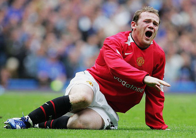 Rooney cũng rơi vào tình cảnh tương tự năm 2006