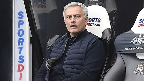 Tottenham sa thải Mourinho vì chống lại Super League?