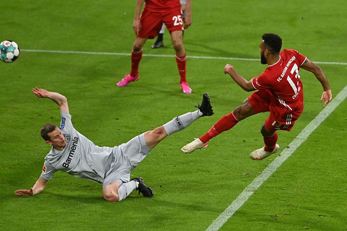 Choupo-Moting đá bồi mở tỷ số trận đấu Bayern vs Leverkusen
