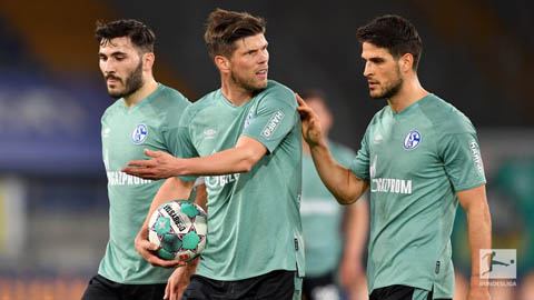 Schalke xuống hạng sau 30 năm