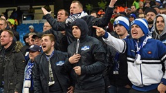 Xuống hạng, cầu thủ Schalke bị CĐV đuổi đánh Xuống hạng, cầu thủ Schalke bị CĐV đuổi đánh
