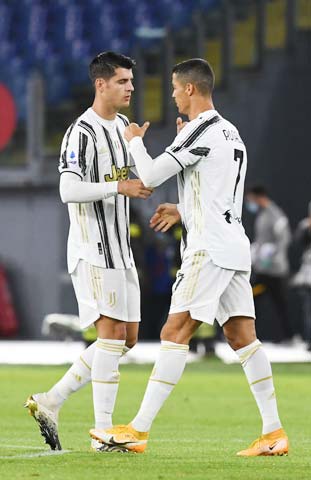 Cả Morata (trái) lẫn Ronaldo đều có thể rời Juve vào cuối mùa vì những lý do khác nhau