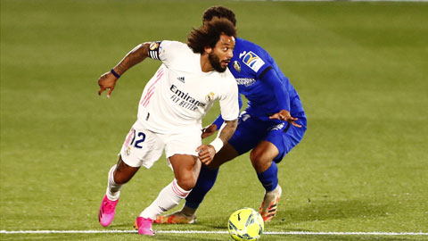 Marcelo (áo trắng) và đồng đội sẽ thi đấu cẩn trọng trước Chelsea