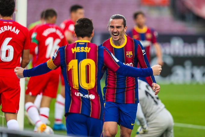 Messi và Griezmann không thể cứu Barca