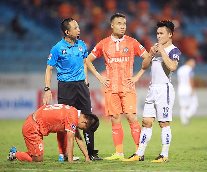 Hà Nội FC mất quyền tự quyết vào top 6 - Ảnh: Minh Tuấn