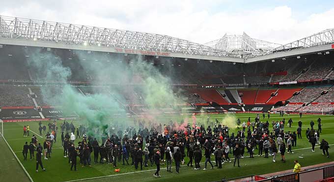 Trước tình cảnh hỗn loạn này, trận đấu MU vs Liverpool không thể diễn ra