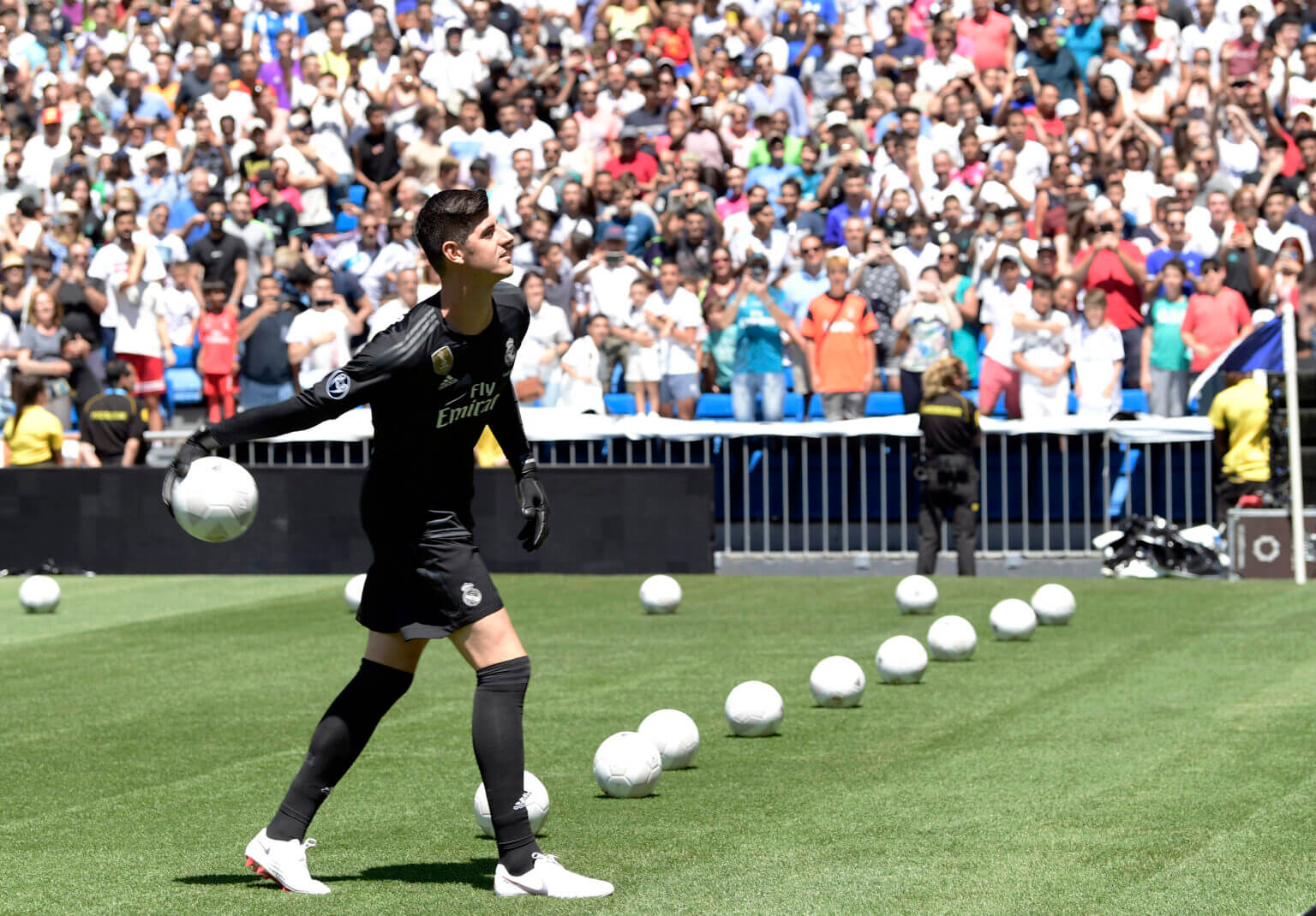 Courtois đã làm mọi cách để được đào tẩu sang Real Madrid vào năm 2018