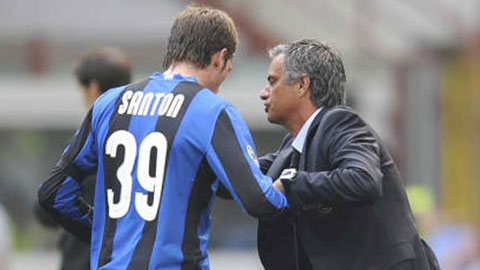 Santon và Mourinho rất tâm đầu ý hợp