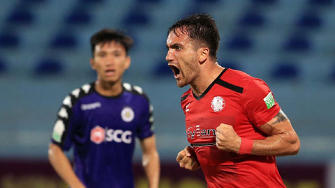 V.League 2021: Ngoại binh đến Việt Nam phải cách ly thêm