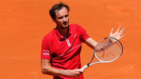 Tay vợt số hai thế giới Daniil Medvedev bị loại ở trận ra quân tại Rome