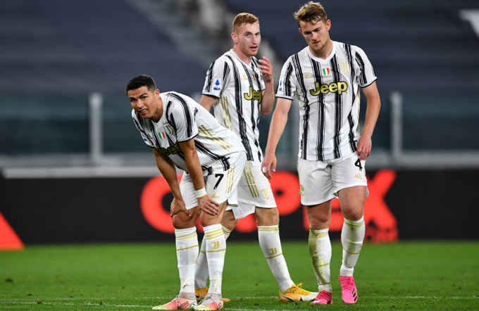 Juventus không có quyền tự quyết trong cuộc chiến top 4