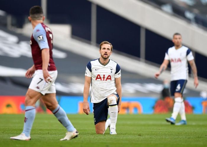 Tottenham tự đá bay cơ hội dự Europa League khi thua Villa
