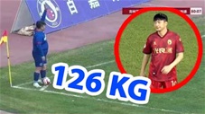 Màn trình diễn thảm họa của 'ông chủ bụng phệ' nặng 126kg ở Trung Quốc