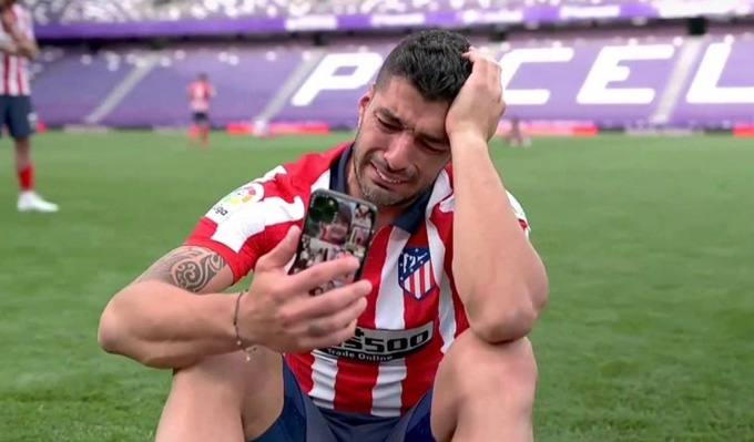 Suarez đã khóc sau khi Atletico đăng quang, những giọt nước mắt vỡ òa đầy cảm xúc