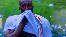 Lukaku khóc nức nở trong ngày Inter nâng cúp vô địch