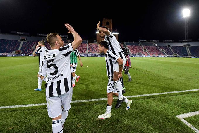 Juventus hú vía mới có vé đi Champions League