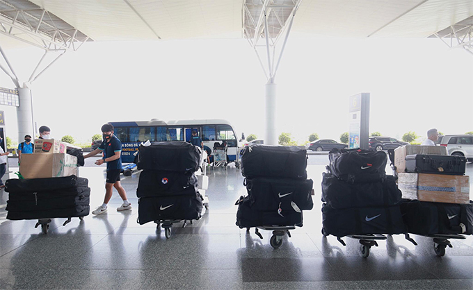 ĐT Việt Nam mang theo rất nhiều kiện hành lý