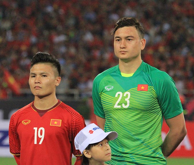 Đặng Văn Lâm bất đắc dĩ không thể sát cánh cùng đồng đội ở VL World Cup 2022