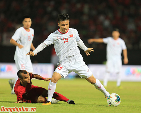 ĐT Việt Nam từng đánh bại Indonesia ngay tại nước bạn ở vòng loại World Cup - Ảnh: Minh Tuấn