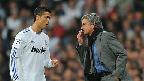 'Mourinho muốn tái hợp với Ronaldo ở Roma'