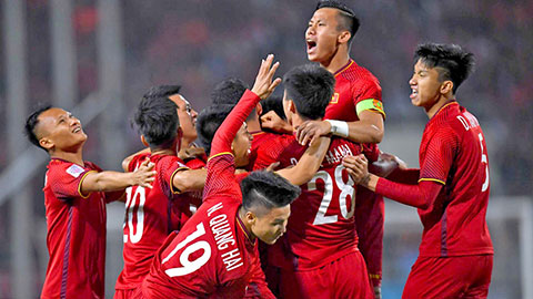 Đá giữa đêm, sức hút của ĐT Việt Nam vẫn ngang ngửa chung kết World Cup