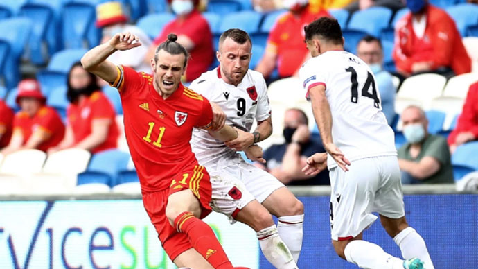 Giao hữu đêm qua: Wales hòa thất vọng ngày Bale vào sân từ ghế dự bị
