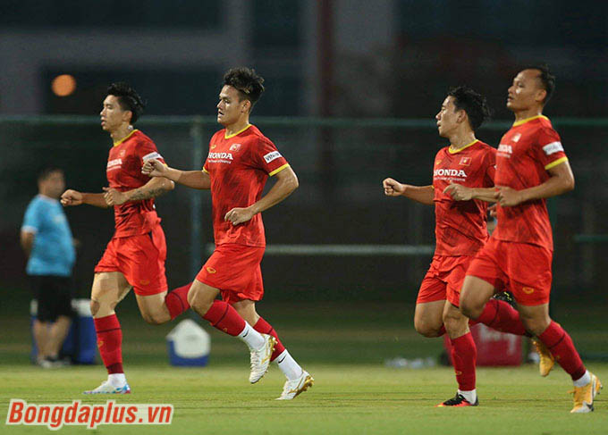 Ở trận đấu tới, HLV Park Hang Seo có thể đón chào sự trở lại của trung vệ Trần Đình Trọng và hậu vệ Nguyễn Trọng Hoàng. 