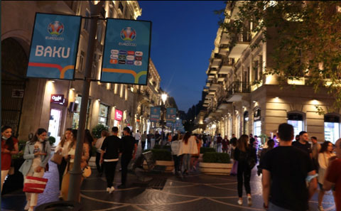 Sang Baku cổ vũ EURO, các fan được hưởng bầu không khí rất thoải mái