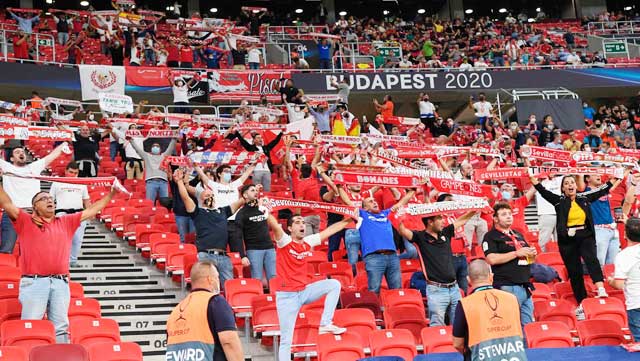 Sân Puskas Arena sẽ được lấp đầy 100% khán giả