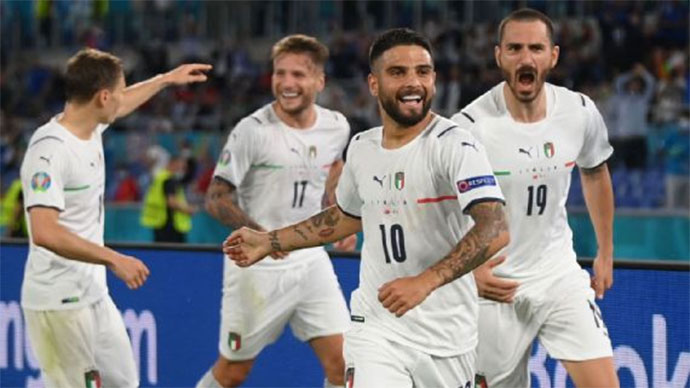 ĐT Italia: Chiến thắng mở màn cho một... hiện tượng