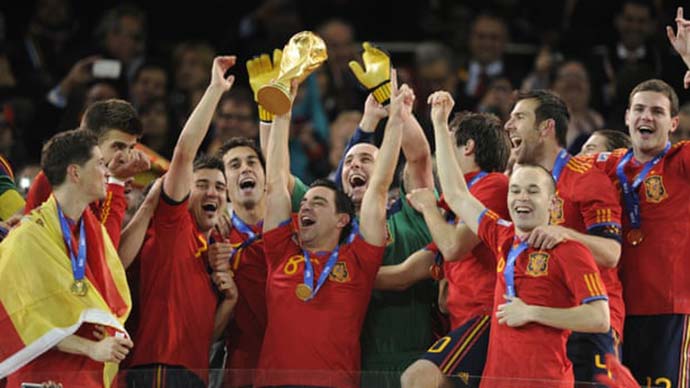 Tây Ban Nha vô địch 3 giải lớn liên tiếp như thế nào?