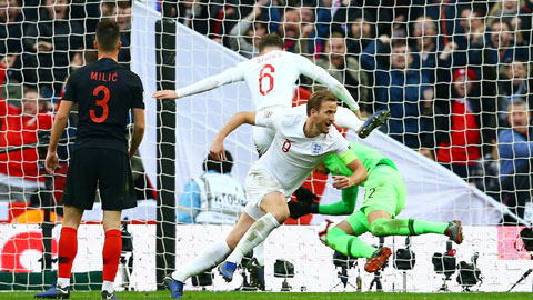 Kane (giữa) và đồng đội sẽ đánh bại Croatia để phục hận trận thua đối thủ này ở bán kết World Cup 2018