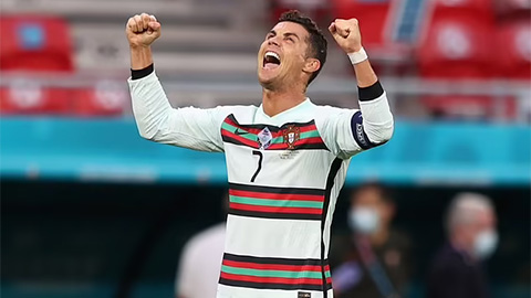 Kỷ lục của Ronaldo là 'vô lý và không thể ngăn cản'