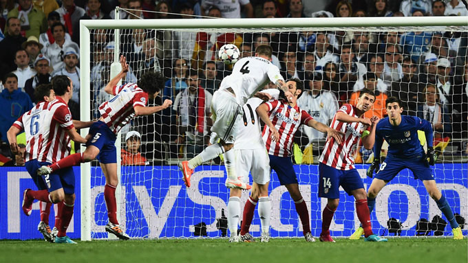 Hình ảnh không thể nào quên khi Ramos ghi bàn gỡ hòa 1-1 ở trận chung kết Champions League 2014 giữa Real vs Atletico