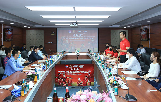 Ông Bennett Neo - Tổng giám đốc SABECO hy vọng sẽ đóng góp, thúc đẩy sự phát triển của đội tuyển Việt Nam trong tương lai - Ảnh: Đức Cường