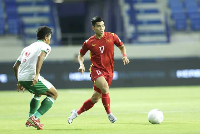 Văn Thanh (phải) đã có bàn thắng tuyệt đẹp vào lưới Indonesia ở vòng loại thứ hai World Cup 2022 - Ảnh: MINH ANH