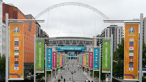 Người Anh thở phào vì chung kết EURO vẫn đá ở Wembley