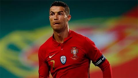 Ronaldo tiến thêm một bước tới PSG