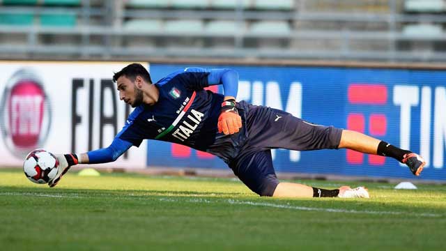 Thủ môn Gianluigi Donnarumma đang giữ sạch lưới cho ĐT Italia tới 874 phút