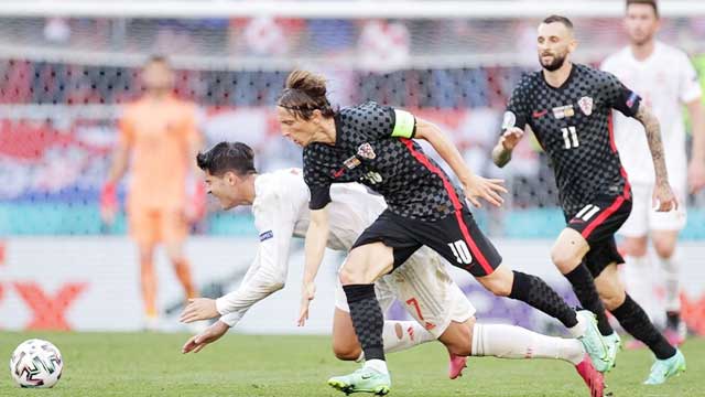 Đội trưởng Modric của Croatia đã thi đấu rực sáng ở trận gặp Tây Ban Nha tại vòng 1/8