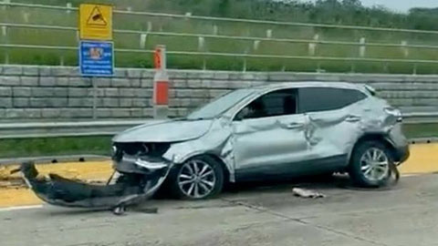 Chiếc Mercedes của Maitland-Niles bị hư hỏng nặng sau vụ tai nạn