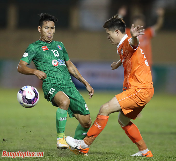 Sài Gòn FC và B.Bình Dương phải chờ quyết định từ chính quyền địa phương trong việc có thể tổ chức các trận ở vòng 13 trên sân nhà được hay không - Ảnh: Quốc An
