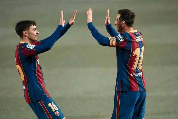 Pedri đã trở thành đối tác ăn ý của Messi tại Barca