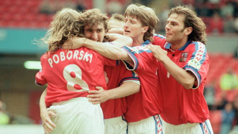 Czech gây bất ngờ khi giành vị trí á quân tại EURO 1996