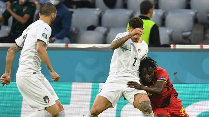 Tranh cãi tình huống penalty cho ĐT Bỉ, Lukaku bảo Donnarumma 'Im mồm đi!'