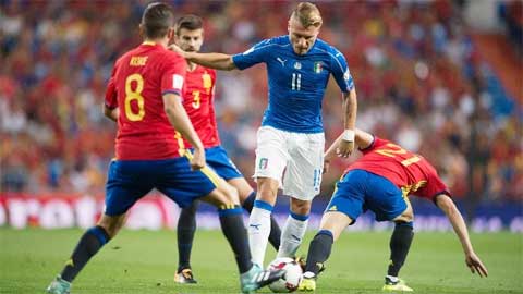ĐT Italia - ĐT Tây Ban Nha và cuộc chiến giành giật trái bóng