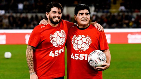 Con trai Maradona được bổ nhiệm dẫn dắt Napoli... United