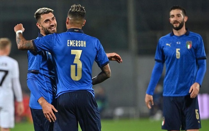 Emerson là mắt xích yếu nhất của hàng thủ Italia