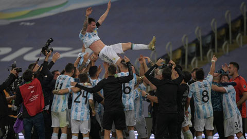 Đồng đội tôn vinh Messi sau những nỗ lực không biết mệt mỏi của anh cho ĐTQG